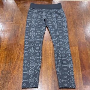 Terramar Gray Snowflake Patterned Kids Leggings